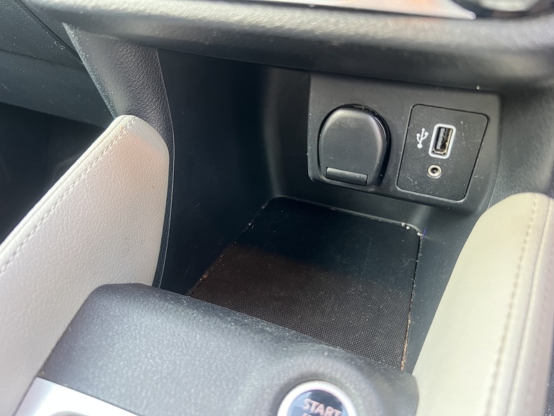 Nissan Micra IG-T Tekna - U12777