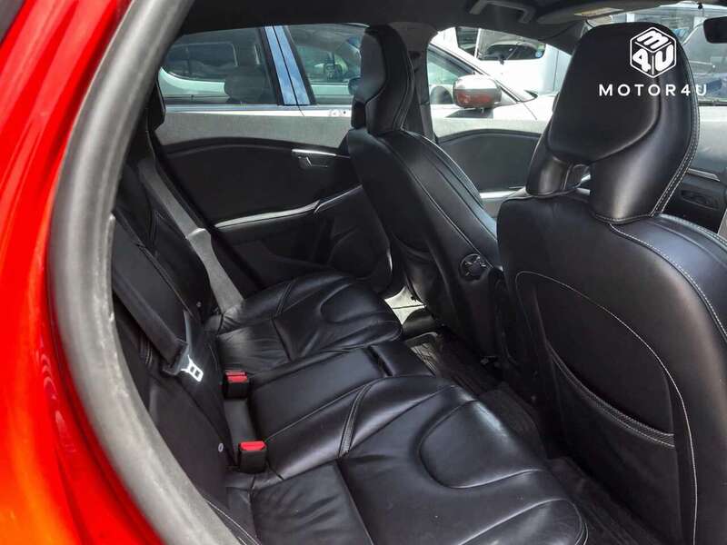 Volvo V40 T5 R-Design - U12782