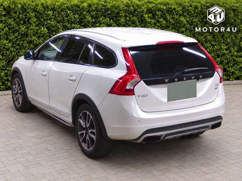 Volvo V60 T5 Cross Country AWD - U12784