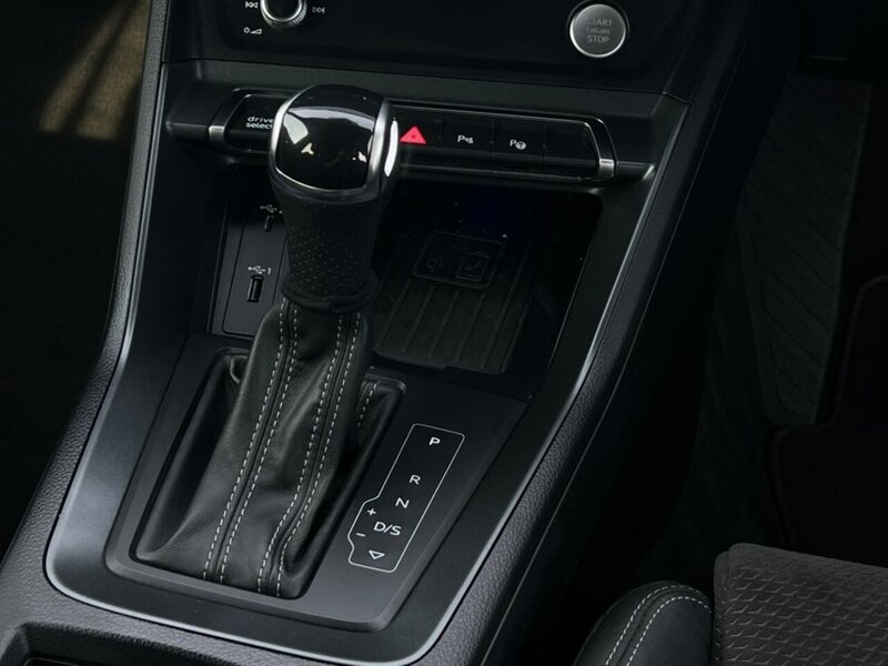 Audi Q3 TFSI CoD Vorsprung - U6949