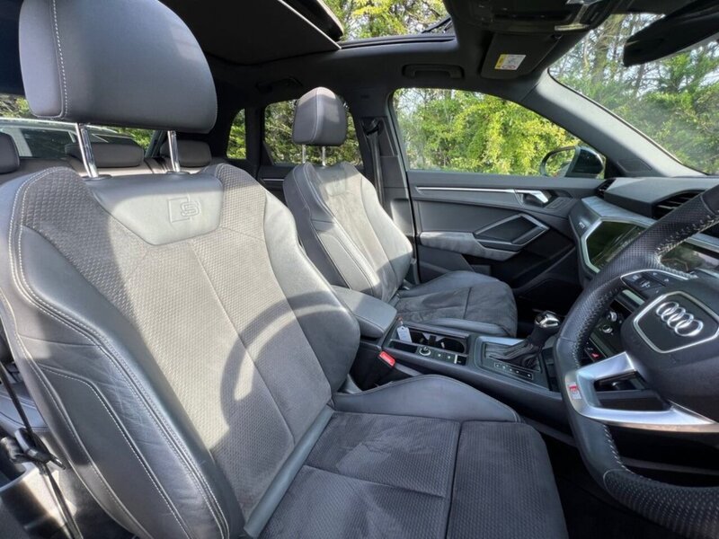 Audi Q3 TFSI CoD Vorsprung - U6949