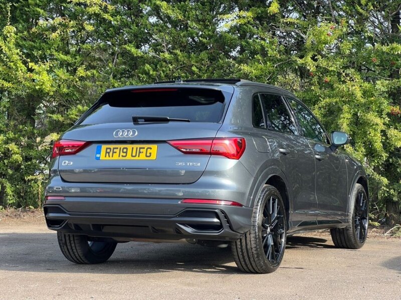 Audi Q3 TFSI CoD Vorsprung - U6949