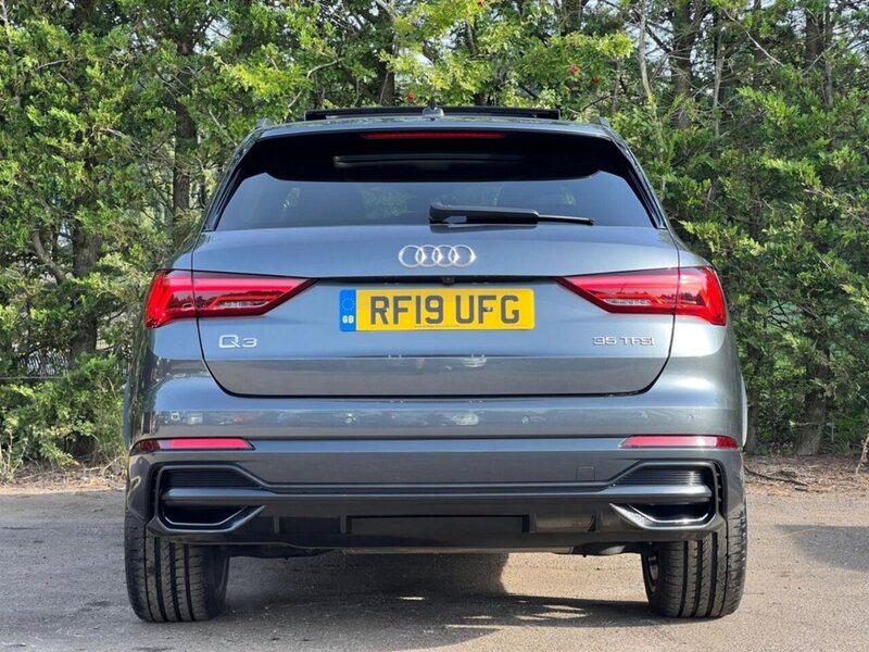 Audi Q3 TFSI CoD Vorsprung - U6949