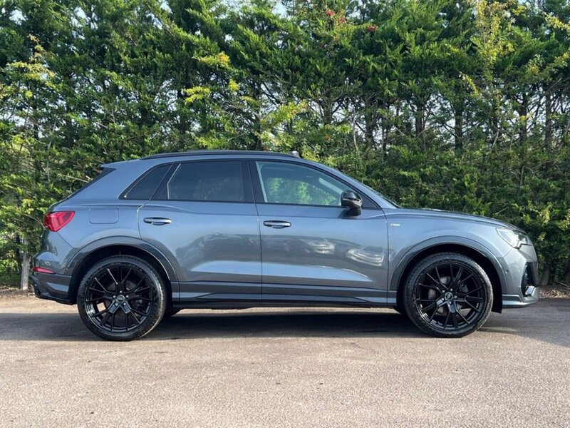 Audi Q3 TFSI CoD Vorsprung - U6949