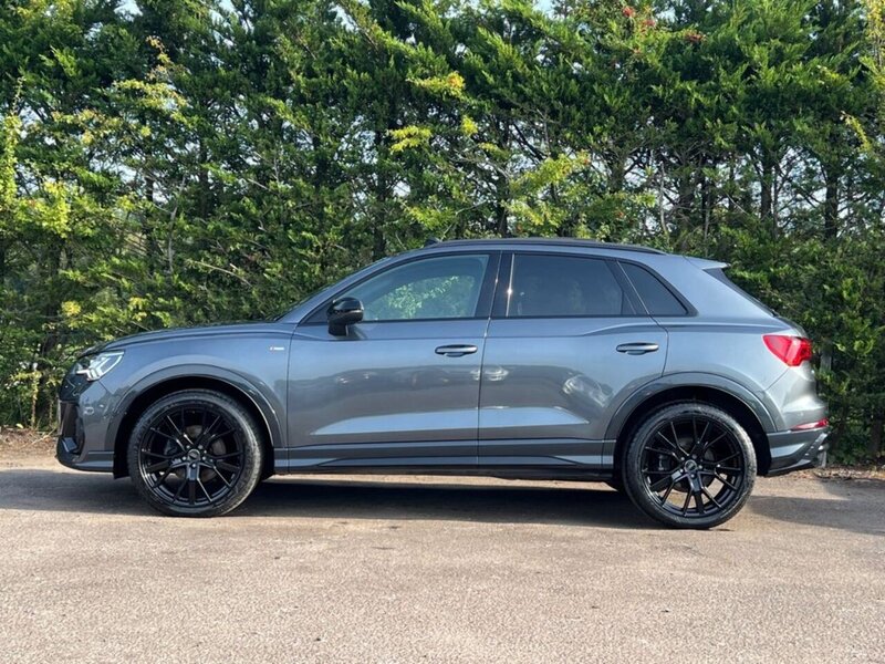 Audi Q3 TFSI CoD Vorsprung - U6949