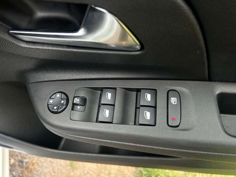 Vauxhall Corsa-e Elite Nav - U7942
