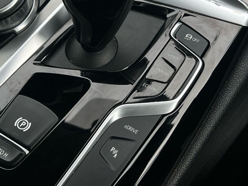 BMW 5 SERIES 2.0 530E SE 4d 249 BHP 1 OWNER FROM NEW|VAT QUALIFYING - U8046