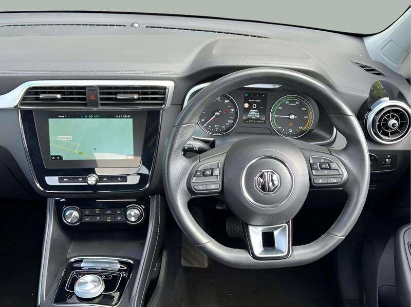 MG MG ZS 0.0 EXCITE 5d 141 BHP 1 OWNER FROM NEW|VAT QUALIFYING - U8224