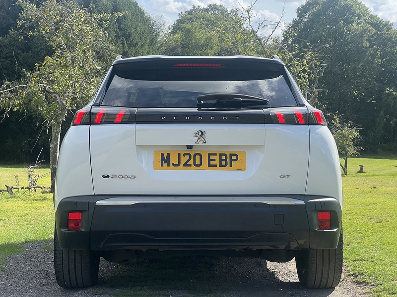 Peugeot e-2008 GT - U8270