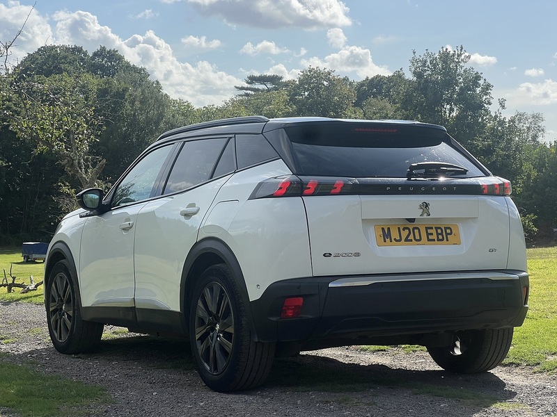 Peugeot e-2008 GT - U8270