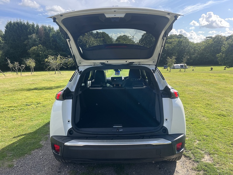 Peugeot e-2008 GT - U8270