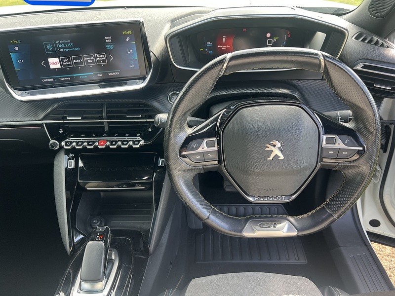 Peugeot e-2008 GT - U8270