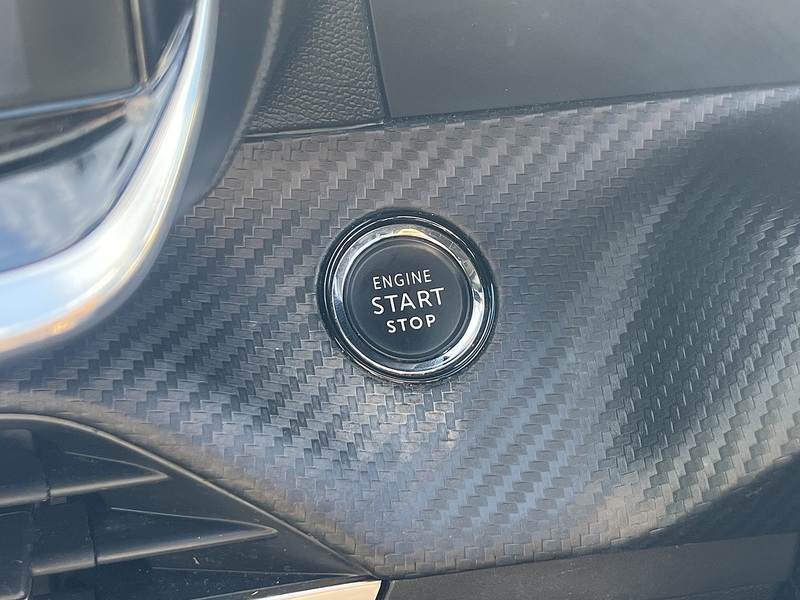 Peugeot e-2008 GT - U8270