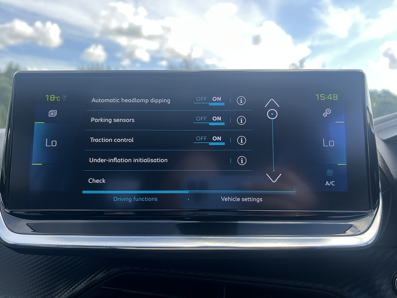 Peugeot e-2008 GT - U8270