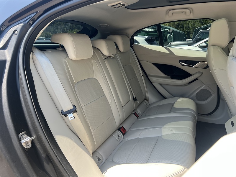 Jaguar I-PACE 400 SE - U8371