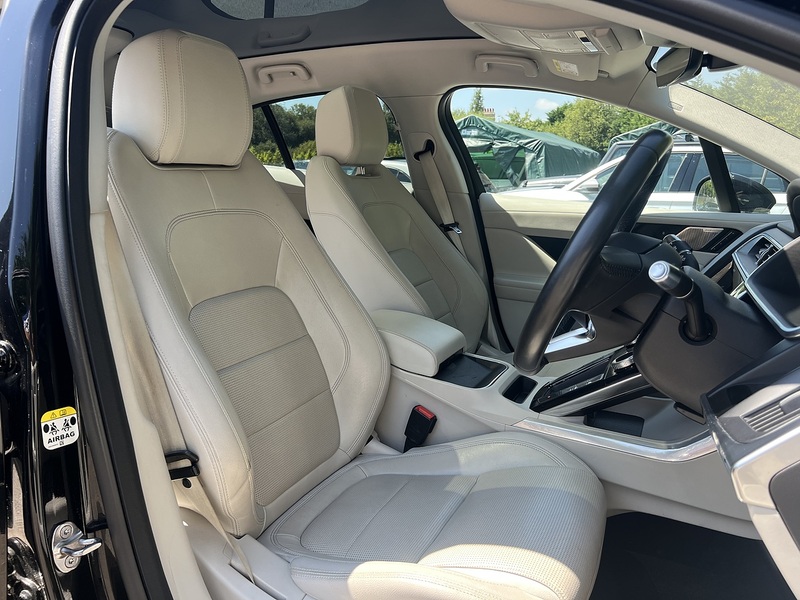 Jaguar I-PACE 400 SE - U8371