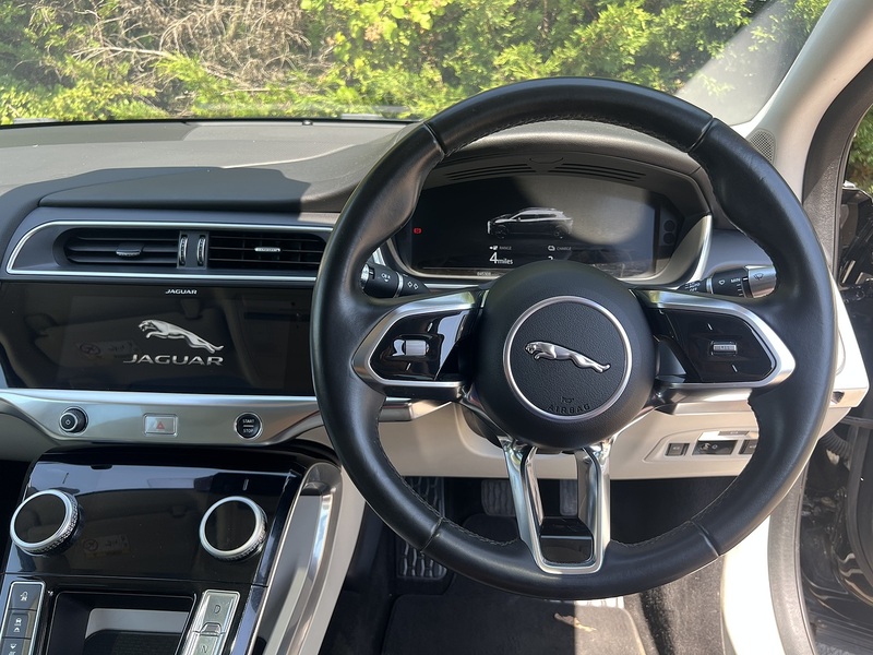 Jaguar I-PACE 400 SE - U8371