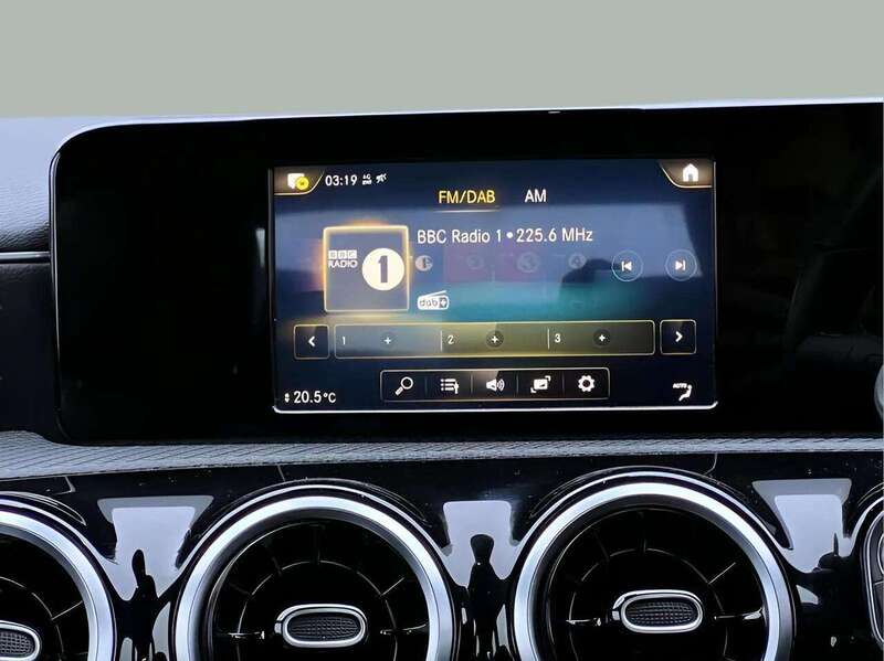 MERCEDES-BENZ A-CLASS 1.5 A 180 D SE 5d 114 BHP 1 OWNER FROM NEW|REVERSE CAMERA|NAV - U8941