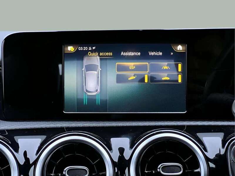 MERCEDES-BENZ A-CLASS 1.5 A 180 D SE 5d 114 BHP 1 OWNER FROM NEW|REVERSE CAMERA|NAV - U8941