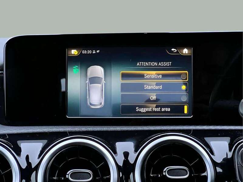 MERCEDES-BENZ A-CLASS 1.5 A 180 D SE 5d 114 BHP 1 OWNER FROM NEW|REVERSE CAMERA|NAV - U8941