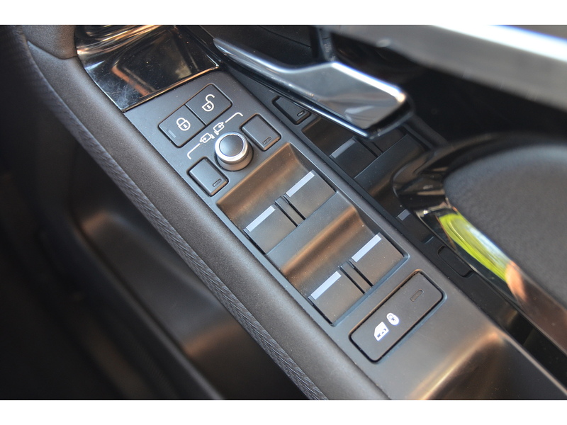 Land Rover Range Rover Evoque 2.0 D150 R-Dynamic S SUV 5dr Diesel Manual FWD Euro 6 (s/s) (150 ps) | PAN - U9030