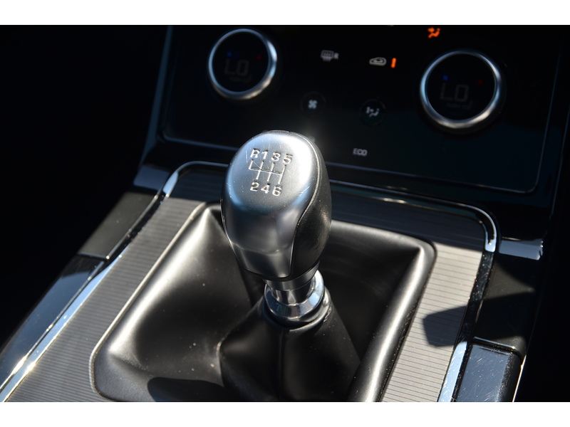Land Rover Range Rover Evoque 2.0 D150 R-Dynamic S SUV 5dr Diesel Manual FWD Euro 6 (s/s) (150 ps) | PAN - U9030