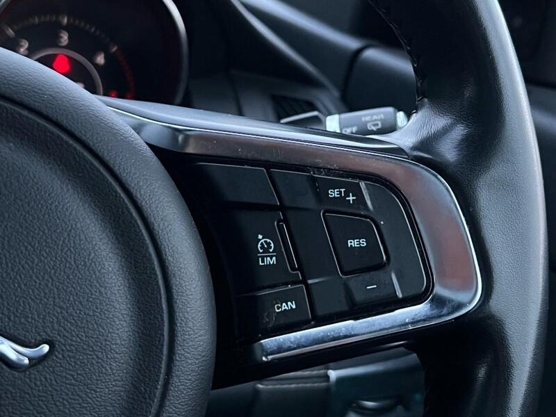 JAGUAR E-PACE 2.0 R-DYNAMIC S 5d 148 BHP 1 OWNER FROM NEW|VAT QUALIFYING Estate Manual Diesel - U9109