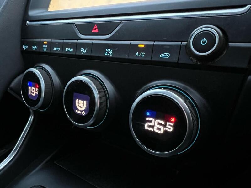 JAGUAR E-PACE 2.0 R-DYNAMIC S 5d 148 BHP 1 OWNER FROM NEW|VAT QUALIFYING Estate Manual Diesel - U9109