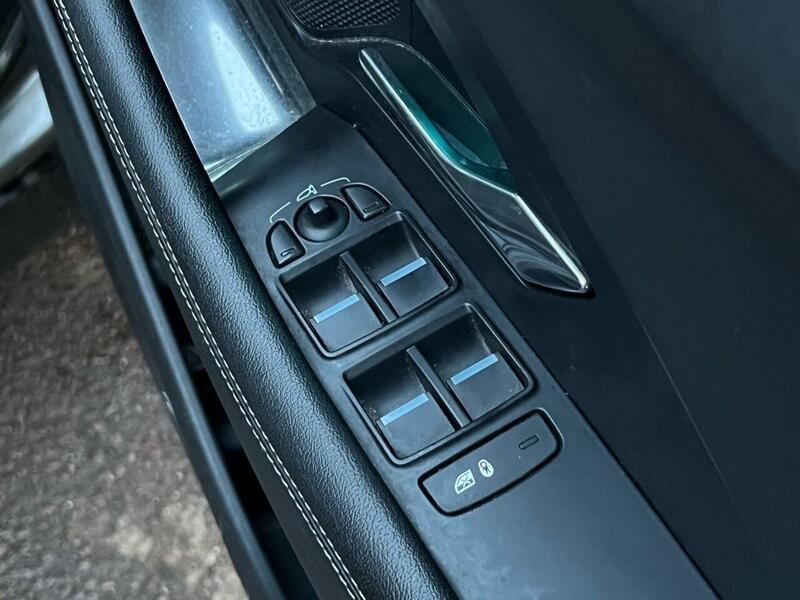 JAGUAR E-PACE 2.0 R-DYNAMIC S 5d 148 BHP 1 OWNER FROM NEW|VAT QUALIFYING Estate Manual Diesel - U9109