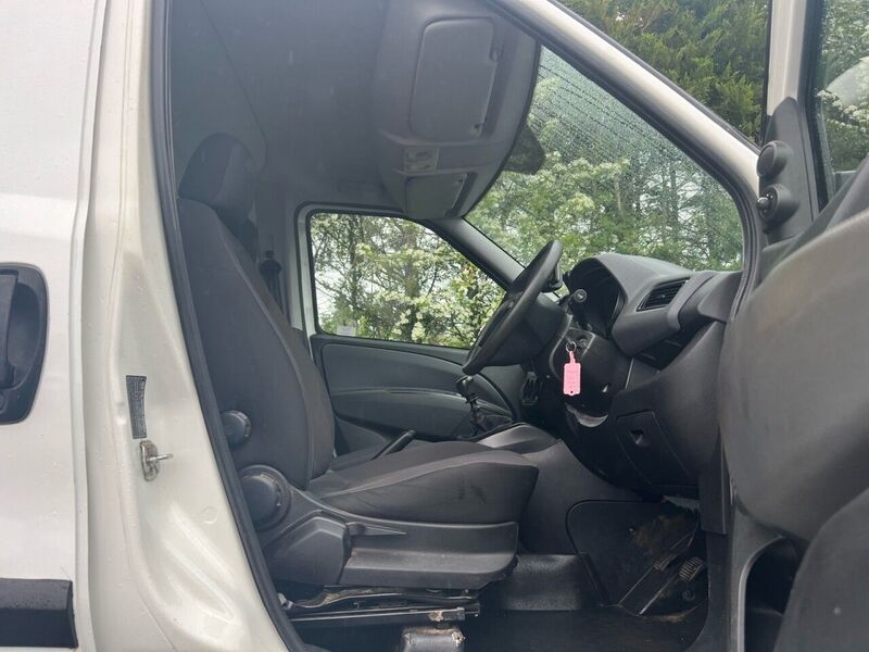 FIAT DOBLO 1.6 16V SX MAXI MULTIJET II 105 BHP 1 OWNER FROM NEW|PARK DISTANCE PANEL VAN Manual Diesel | PARK - U9218