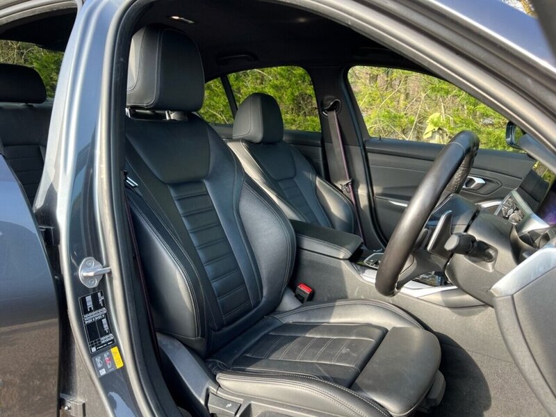 BMW 3 Series 330e M Sport - U9367