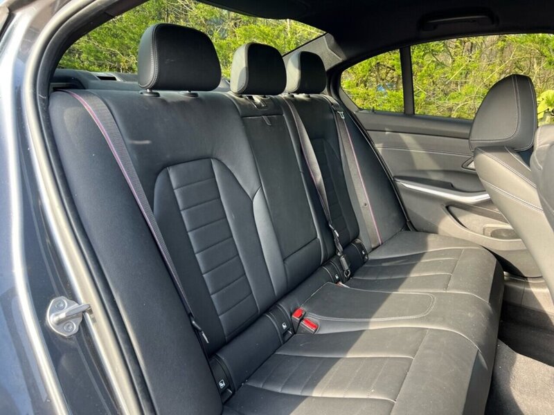 BMW 3 Series 330e M Sport - U9367