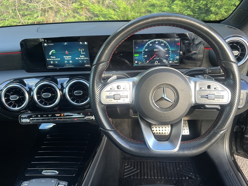 Mercedes-Benz A Class A250e AMG Line - U9381