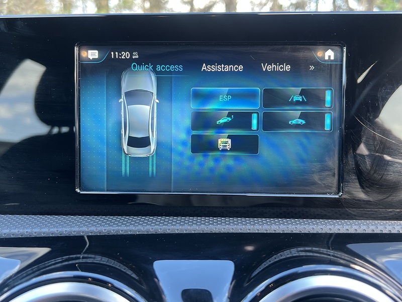 Mercedes-Benz A Class A250e AMG Line - U9381