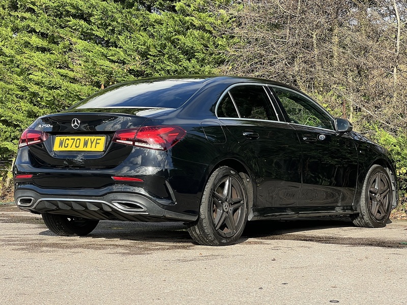 Mercedes-Benz A Class A250e AMG Line - U9381