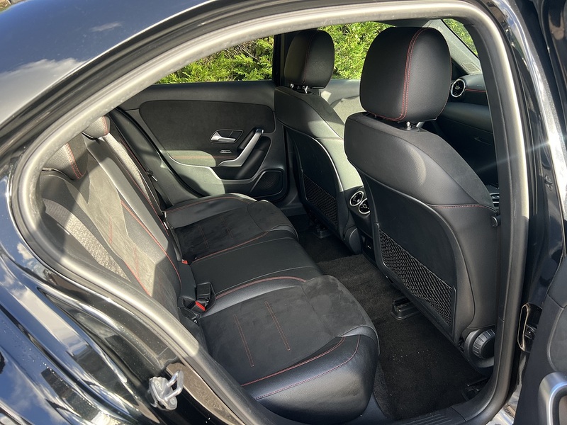 Mercedes-Benz A Class A250e AMG Line - U9381