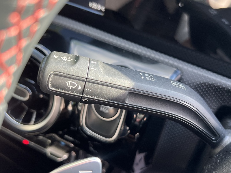 Mercedes-Benz A Class A250e AMG Line - U9381