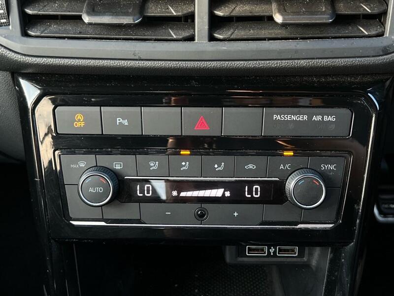 VOLKSWAGEN T-CROSS 1.6 R-LINE TDI 5d 94 BHP 1 OWNER FROM NEW|PARK DISTANCE F/R Hatchback Manual Diesel - U9428