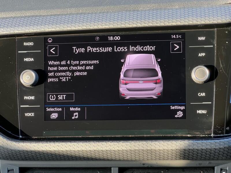 VOLKSWAGEN T-CROSS 1.6 R-LINE TDI 5d 94 BHP 1 OWNER FROM NEW|PARK DISTANCE F/R Hatchback Manual Diesel - U9428