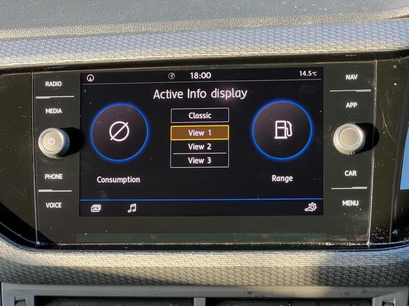 VOLKSWAGEN T-CROSS 1.6 R-LINE TDI 5d 94 BHP 1 OWNER FROM NEW|PARK DISTANCE F/R Hatchback Manual Diesel - U9428