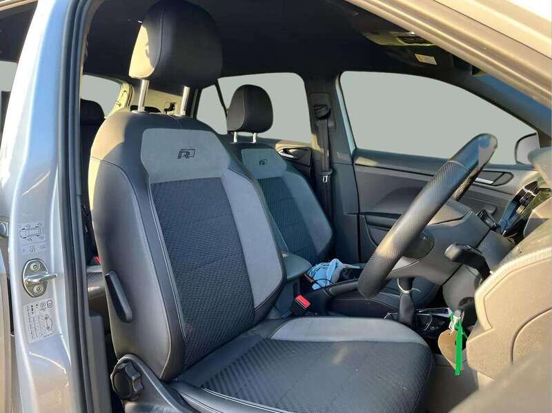 VOLKSWAGEN T-CROSS 1.6 R-LINE TDI 5d 94 BHP 1 OWNER FROM NEW|PARK DISTANCE F/R Hatchback Manual Diesel - U9428