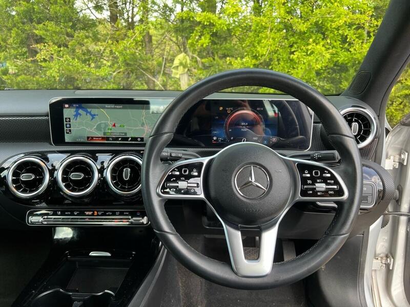 MERCEDES-BENZ A-CLASS 1.5 A 180 D SPORT EXECUTIVE 5d 114 BHP 1 OWNER FROM NEW|PARK ASSIST|R/CAM - U9556