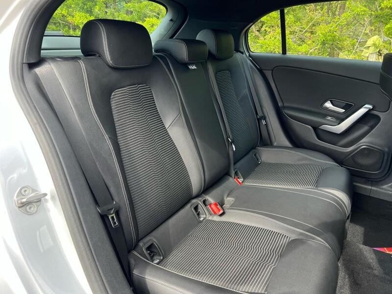 MERCEDES-BENZ A-CLASS 1.5 A 180 D SPORT EXECUTIVE 5d 114 BHP 1 OWNER FROM NEW|PARK ASSIST|R/CAM - U9556