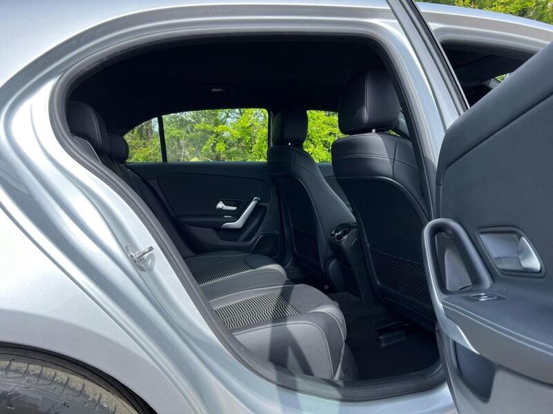 MERCEDES-BENZ A-CLASS 1.5 A 180 D SPORT EXECUTIVE 5d 114 BHP 1 OWNER FROM NEW|PARK ASSIST|R/CAM - U9556