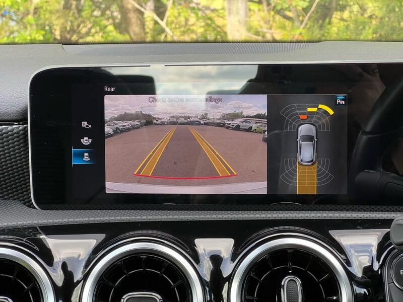 MERCEDES-BENZ A-CLASS 1.5 A 180 D SPORT EXECUTIVE 5d 114 BHP 1 OWNER FROM NEW|PARK ASSIST|R/CAM - U9556