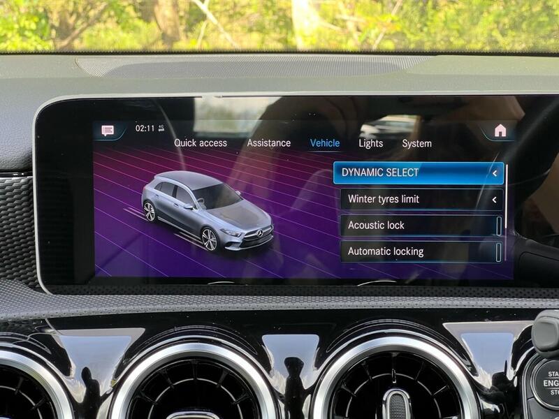 MERCEDES-BENZ A-CLASS 1.5 A 180 D SPORT EXECUTIVE 5d 114 BHP 1 OWNER FROM NEW|PARK ASSIST|R/CAM - U9556