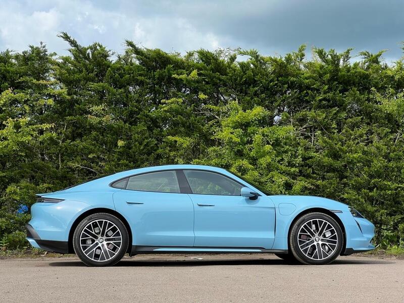 PORSCHE TAYCAN TURBO 93KWH 4d 671 BHP 1 OWNER FROM NEW|VAT QUALIFYING - U9724