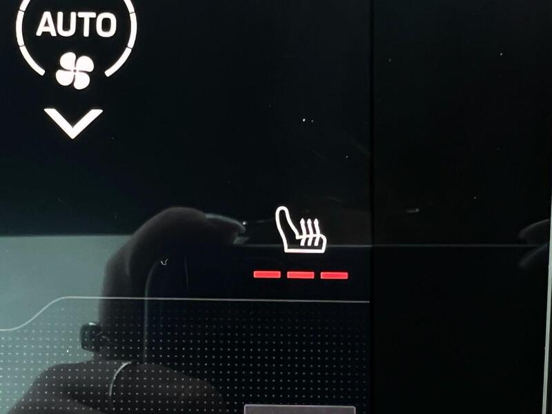 PORSCHE TAYCAN TURBO 93KWH 4d 671 BHP 1 OWNER FROM NEW|VAT QUALIFYING - U9724