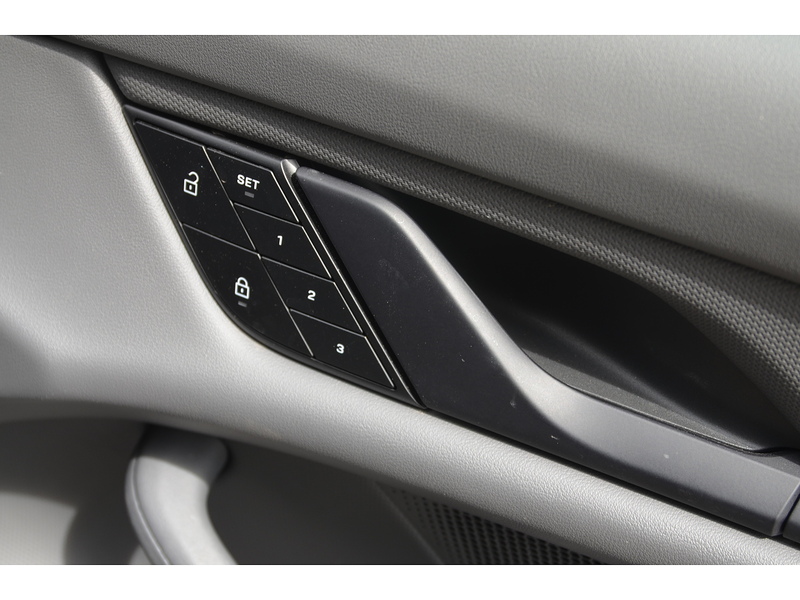 PORSCHE TAYCAN 4 CROSS TURISMO 5d 470 BHP SERVICE HISTORY|360°CAM|BOSE|21'S Estate Automatic Electric | - U9730