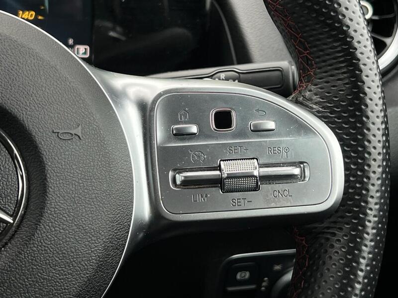 MERCEDES-BENZ GLB 1.3 GLB 200 AMG LINE 5d 161 BHP 1 FORMER KEEPER|FSH- SERVICED @42K - U9785